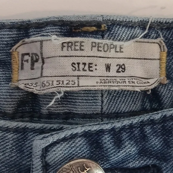 Free People FP Womens Size W-29 Mid Rise Capri Jeans Cropped Wide Leg Denim NICE - Picture 5 of 14